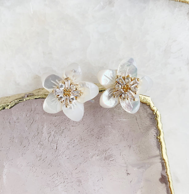 Five Point Flower Studs – Kate and Mari Jewelry