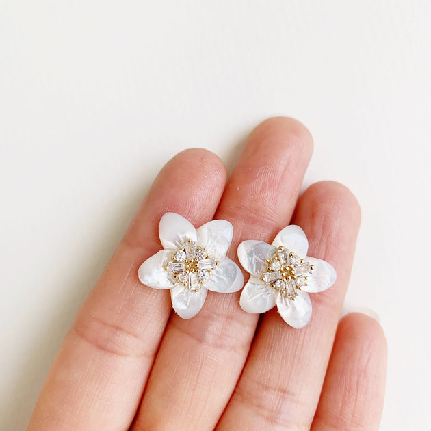 Five Point Flower Studs – Kate and Mari Jewelry