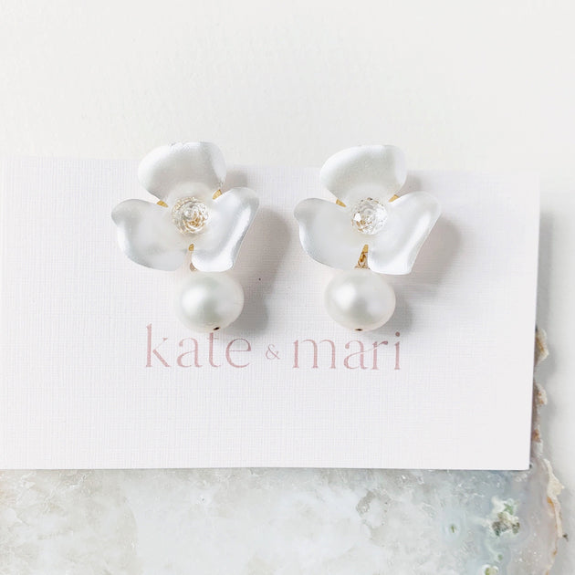 Large Gold Flower Earrings – Kate and Mari Jewelry