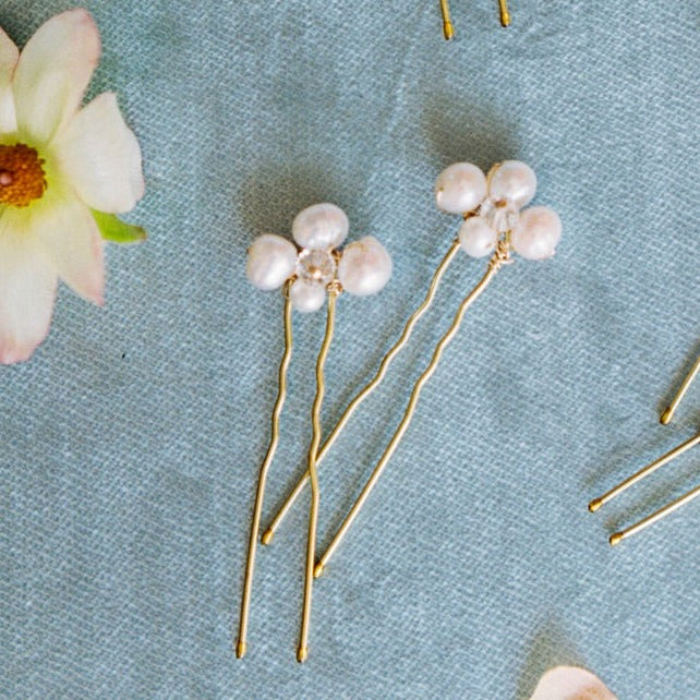 Pearl Cluster Hairpins